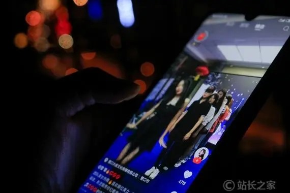 我想买一个快手号10万粉丝，1000块钱有人卖吗？